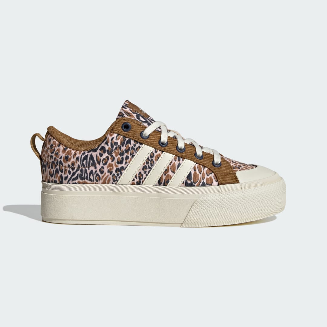 adidas BRAVADA 2.0 PLATFORM Mujer, Blanco
adidas BRAVADA 2.0 PLATFORM Mujer, Blanco