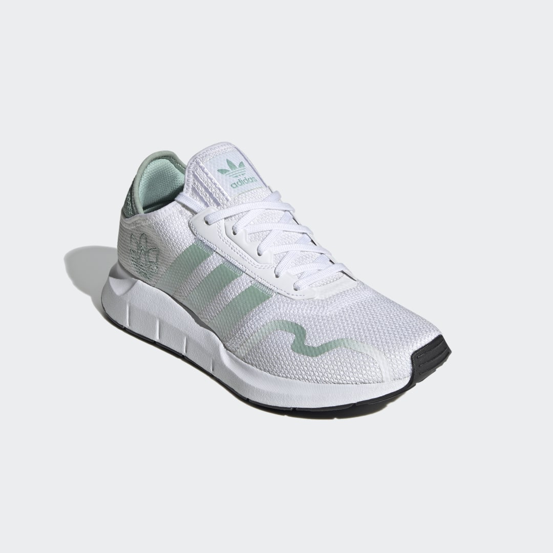 фото Кроссовки swift run x adidas originals