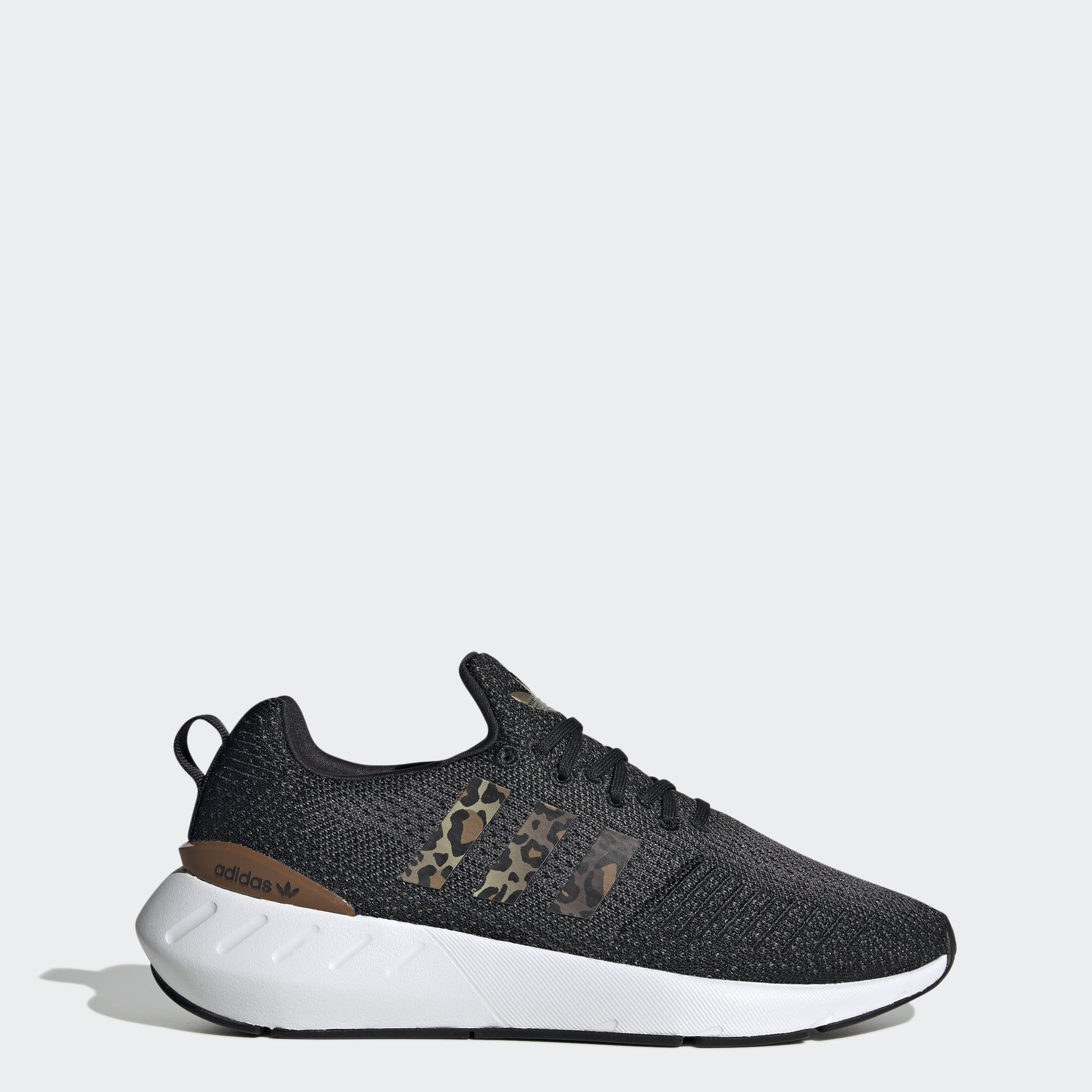 adidas women SWIFT RUN 22 W