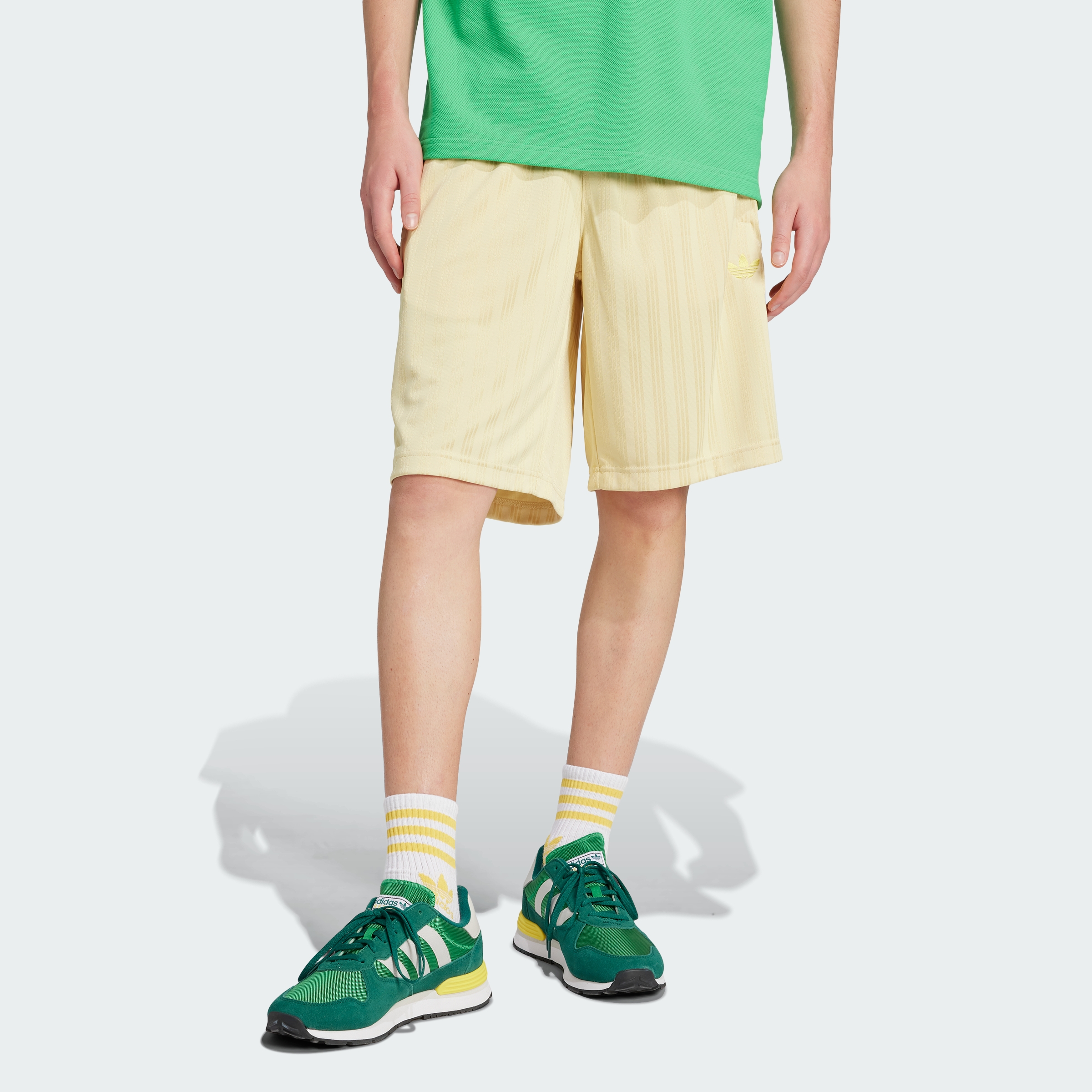 мужские шорты adidas Adicolor
