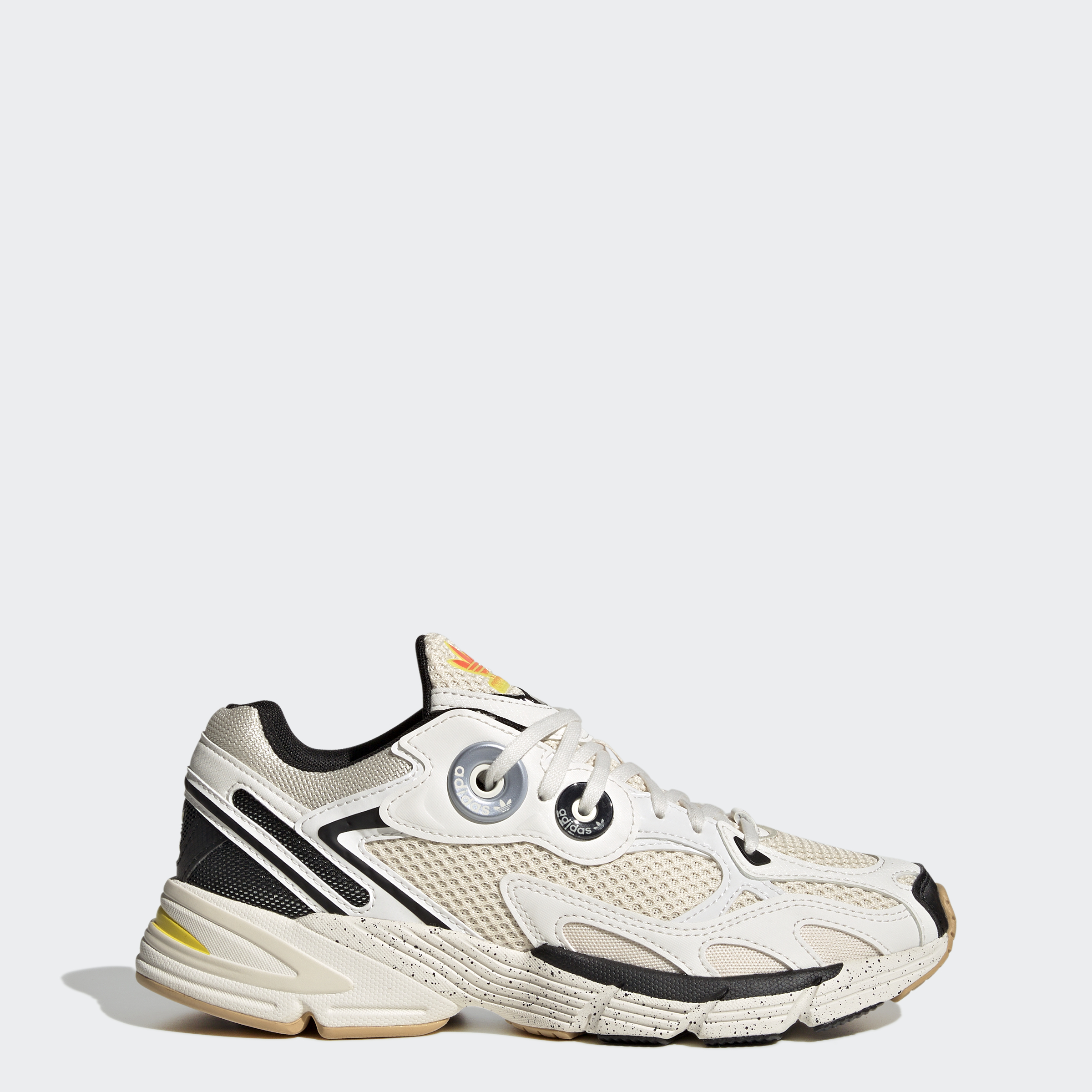 Wonder White / Core Black / Cloud White