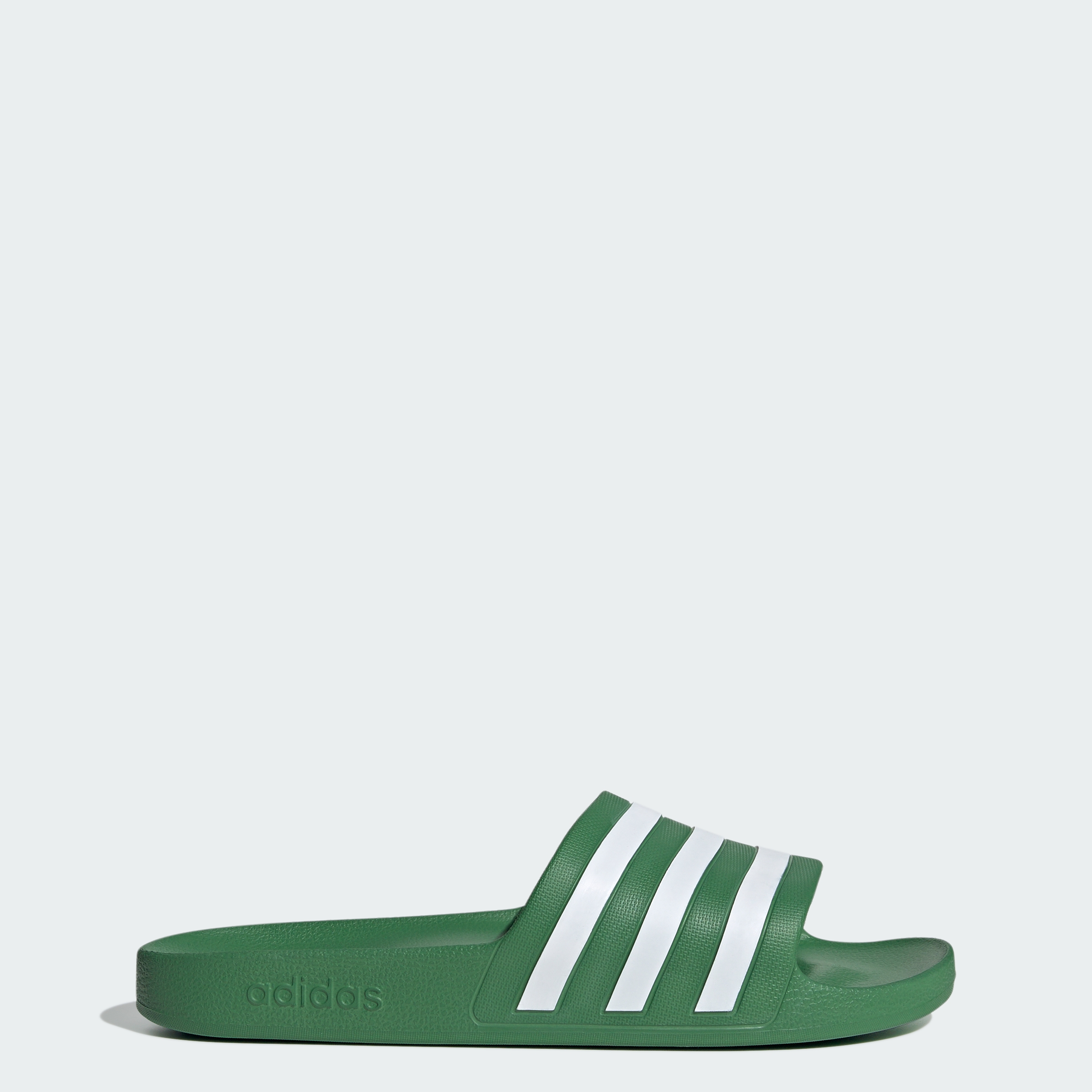 Preloved Green / Cloud White / Preloved