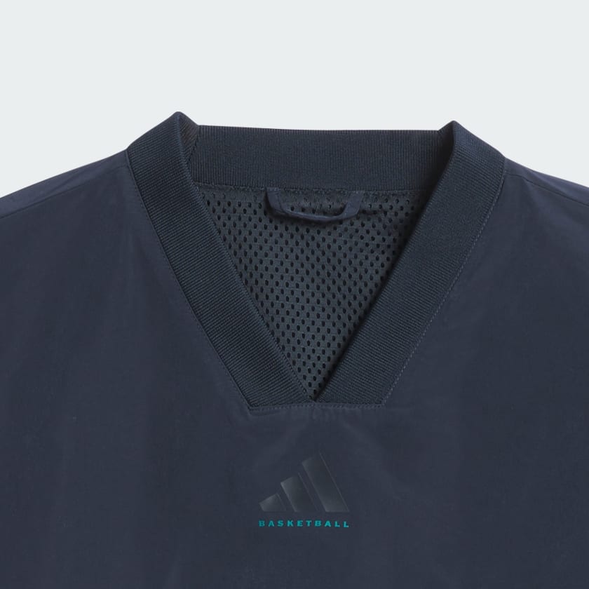 สีน้ำเงิน สเวตเตอร์คอกลมผ้าทอ adidas Basketball