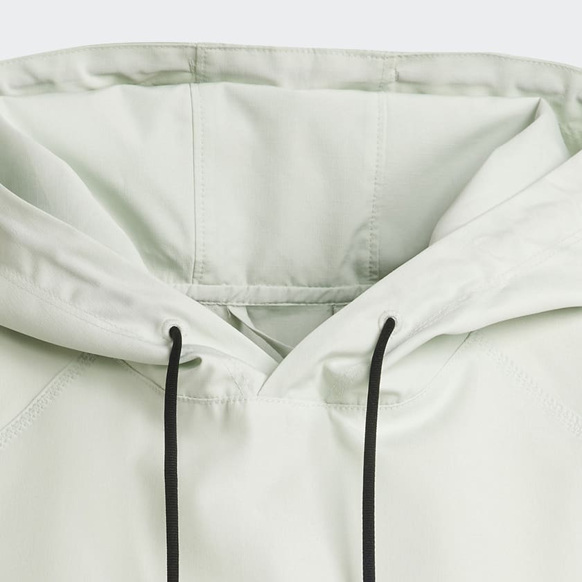 Polera sin manga con capucha deals