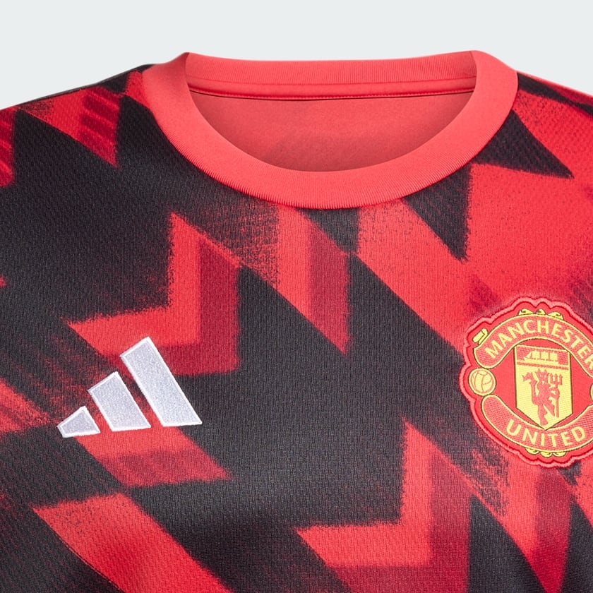rood Manchester United 25/26 Pre-Match Warm Shirt