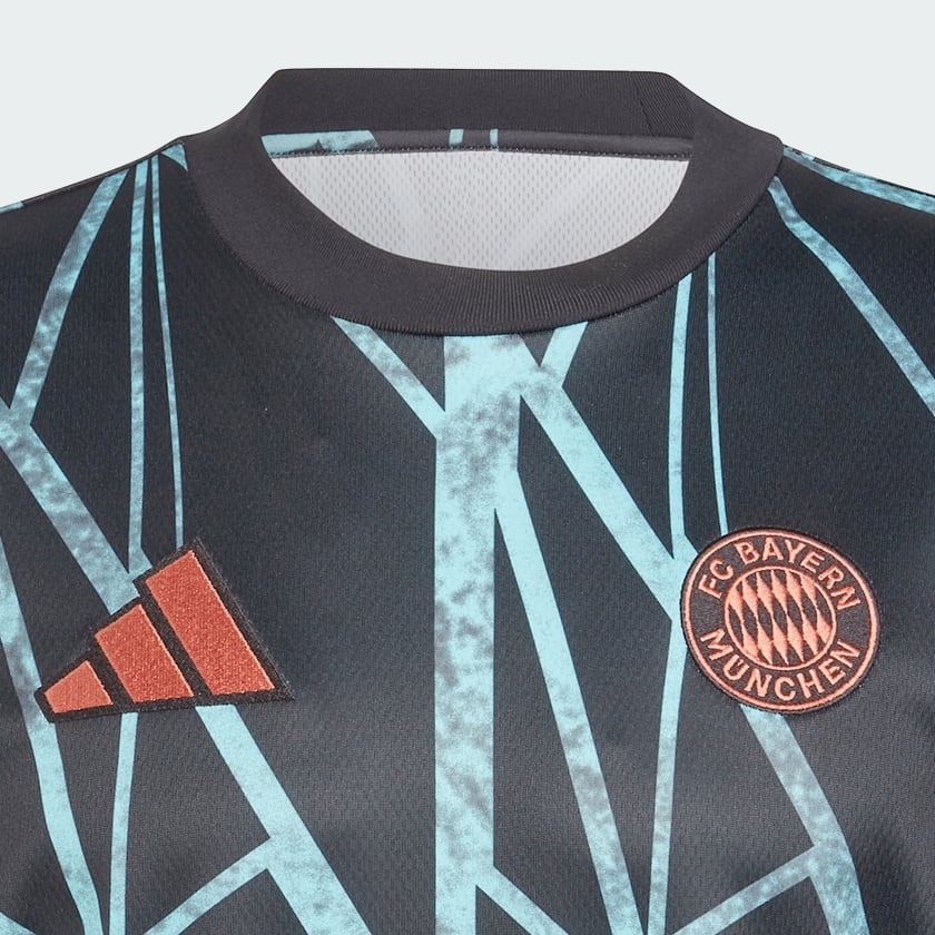 cierna FC Bayern Pre-Match Warm Top