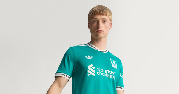リヴァプール　Liverpool　緑　ジェラード　17番　サッカーTシャツ リヴァプール Liverpool 緑 ジェラード 17番 サッカーTシャツ リ