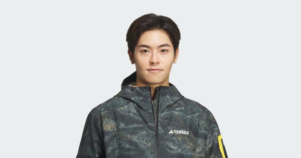 アディダス ナショナル ジオグラフィック 総柄プリント RAIN. RDY