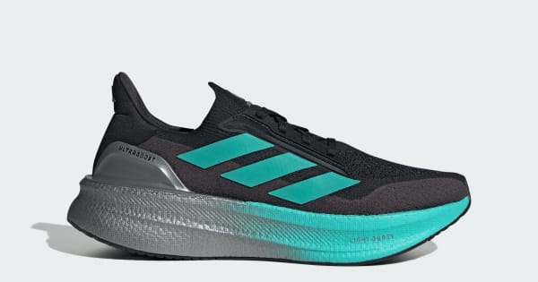 MERCEDES-AMG_PETRONAS_F1_5X_M_