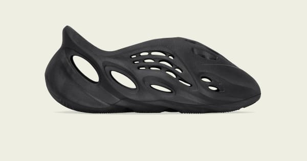 アディダス YZY FOAM RNR ADULTS - グレー | アディダス ジャパン