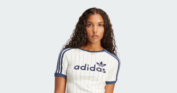 adidasアディダス リニア グラフィック カリ半袖Tシャツ ✧ 新品タグ付き adidas（アディダス）の「【adidas/アディダス】リニア グラフィック