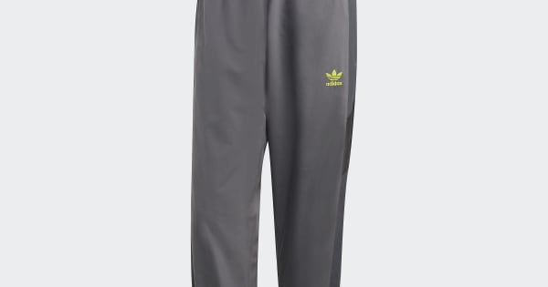 adidas_Rekive_Woven_Track_Pant