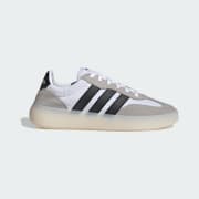 Colour: Cloud White / Core Black / Grey Two