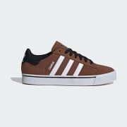 Color del artículo: Preloved Brown / Cloud White / Core Black