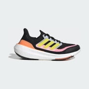 Kód barvy: Core Black / Bright Yellow / Cloud White