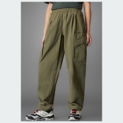 Product colour: Olive Strata