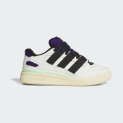 Color del artículo: Off White / Core Black / Collegiate Purple