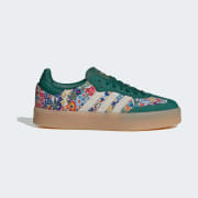 Cor do artigo: Clear Sky / Cloud White / Gum