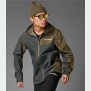 Product color: Legend Ivy / Olive Strata