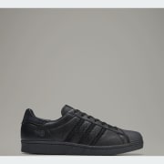 Product color: Black / Black / Black