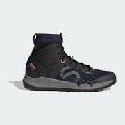 Product color: Legend Ink / Grey Three / Coral Fusion