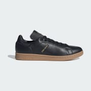 Product color: Core Black / Core Black / Gum