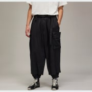 Colour: Black