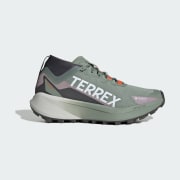 Product colour: Silver Green / Cloud White / Preloved Fig