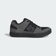 Product colour: Grey Five / Core Black / Grey Four