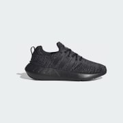 Farbe: Core Black / Grey Five / Cloud White