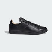 商品カラー： Core Black / Core Black / Sand Strata