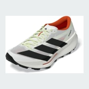 Farbe: Cloud White / Core Black / Impact Orange