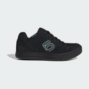 Product colour: Core Black / Core Black / Grey Six