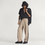 商品カラー： Stone Khaki