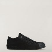 Product color: Black / Black / Black