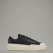 Colour: Black / Black / Cream White