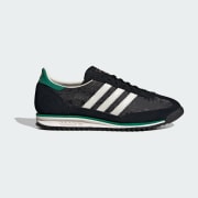 Warna produk: Core Black / Off White / Bold Green