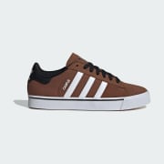 Color del artículo: Preloved Brown / Cloud White / Core Black