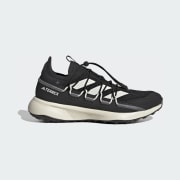 Artikelkleur: Core Black / Chalk White / Grey Five