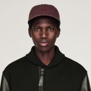 Kód barvy: Shadow Maroon