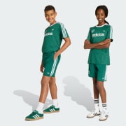 Colour: Collegiate Green / White