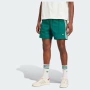 Color del artículo: Collegiate Green
