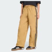 [ADIDAS] パラシュートパンツ エスケープ サマー ベージュ IY7252_db21_model.jpg