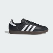 商品カラー： Core Black / Cloud White / Gum