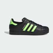 商品カラー： Core Black / Signal Green / Cloud White