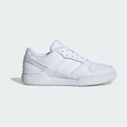 Product color: Cloud White / Cloud White / Core Black