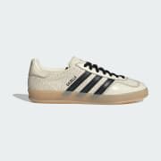 Color del artículo: Cream White / Core Black / Magic Beige