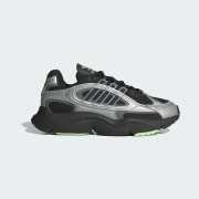 Colour: Core Black / Carbon / Green Spark