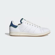 Colour: Cloud White / Off White / Gum