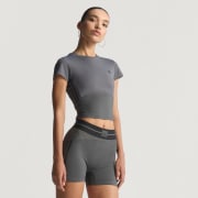 Cor do artigo: Grey Six / Black